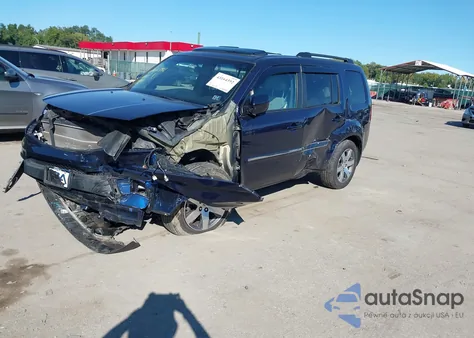 2015 Honda Pilot Touring z USA, uszkodzony, nr VIN 5FNYF4H95FB015194
